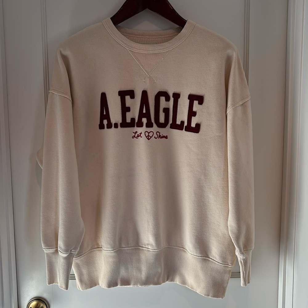 American Eagle “Let Love Shine” oversized crewneck sweatshirt